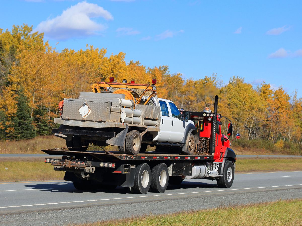 this image shows heavy-duty towing services in New Rochelle, NY